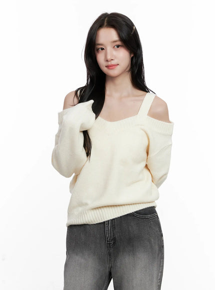 v-neck-off-shoulder-knit-sweater-co524 / Light beige