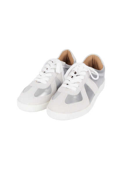 classic-unisex-sneakers-cn527 / Silver