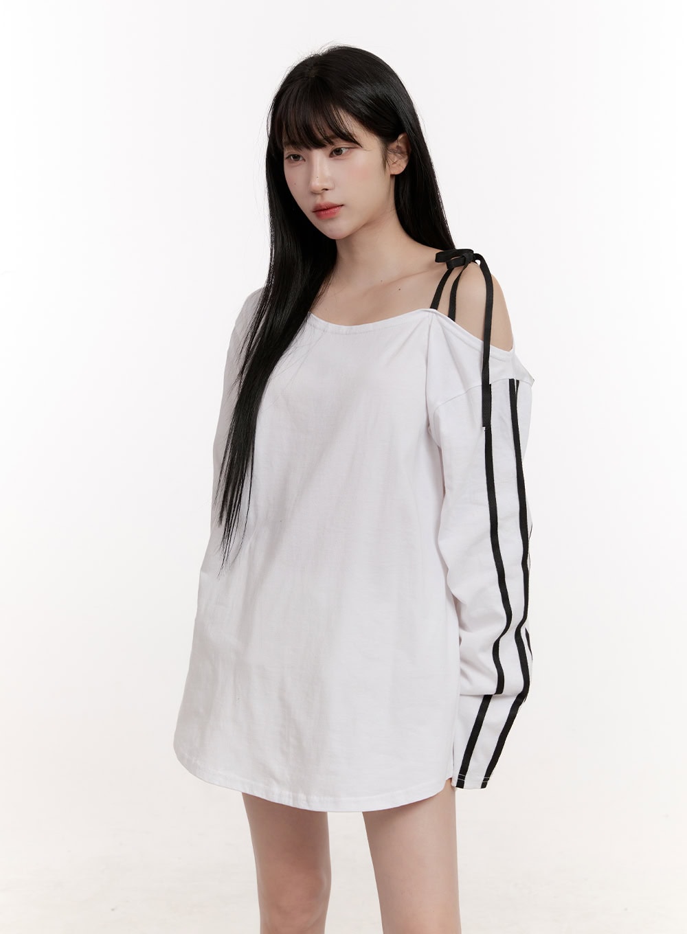 ribbon-one-shoulder-long-sleeve-top-cj529 / White