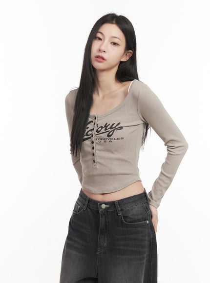 buttoned-slim-fit-crop-top-cf514 / Beige