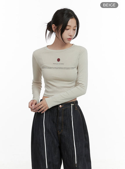 chic-letter-print-long-sleeve-crop-top-cs430 / Beige