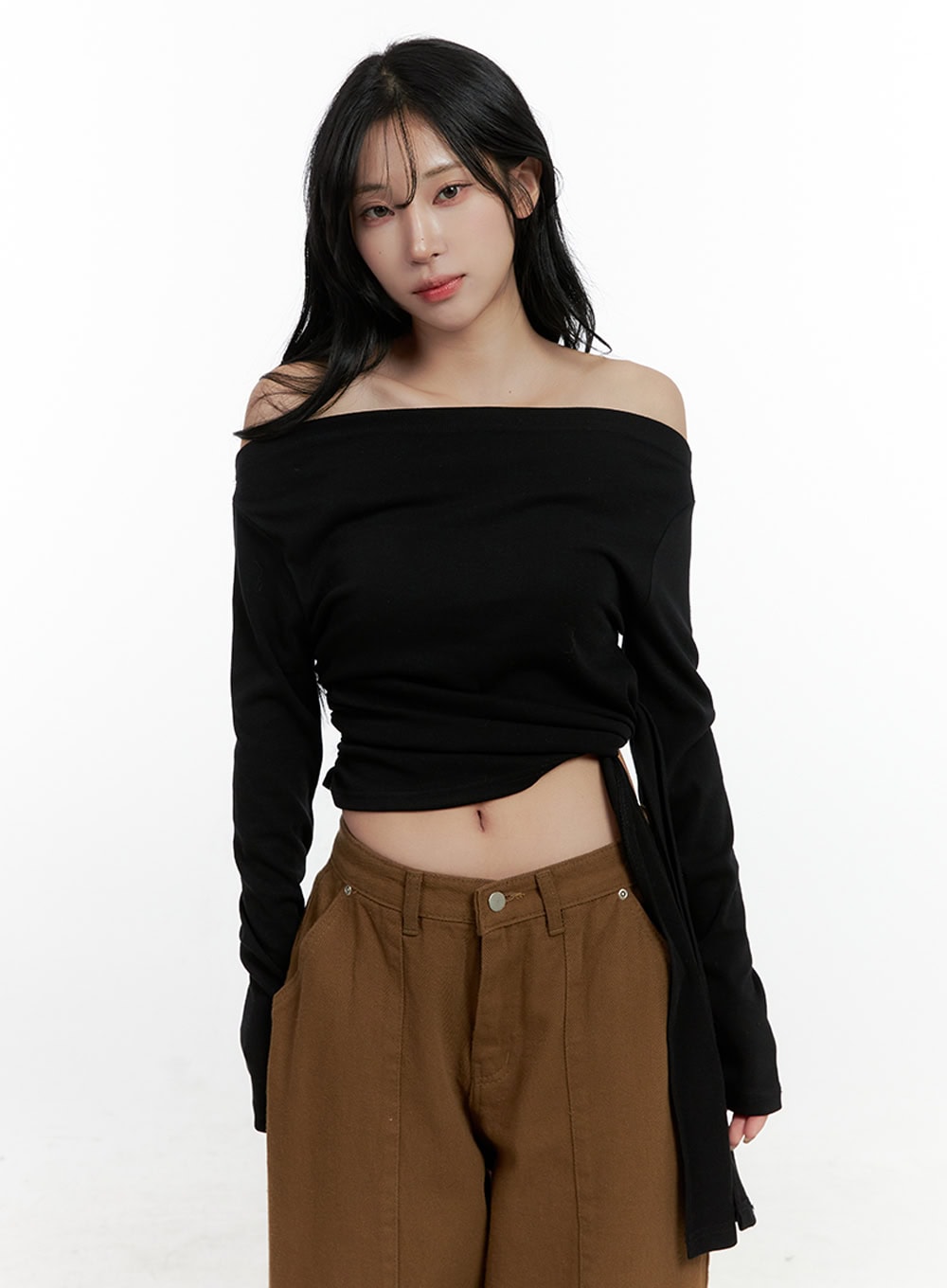 strap-solid-long-sleeve-crop-top-cn408 / Black