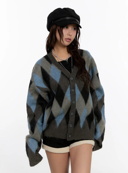 oversized-multi-color-argyle-knit-cardigan-cn527 / Black