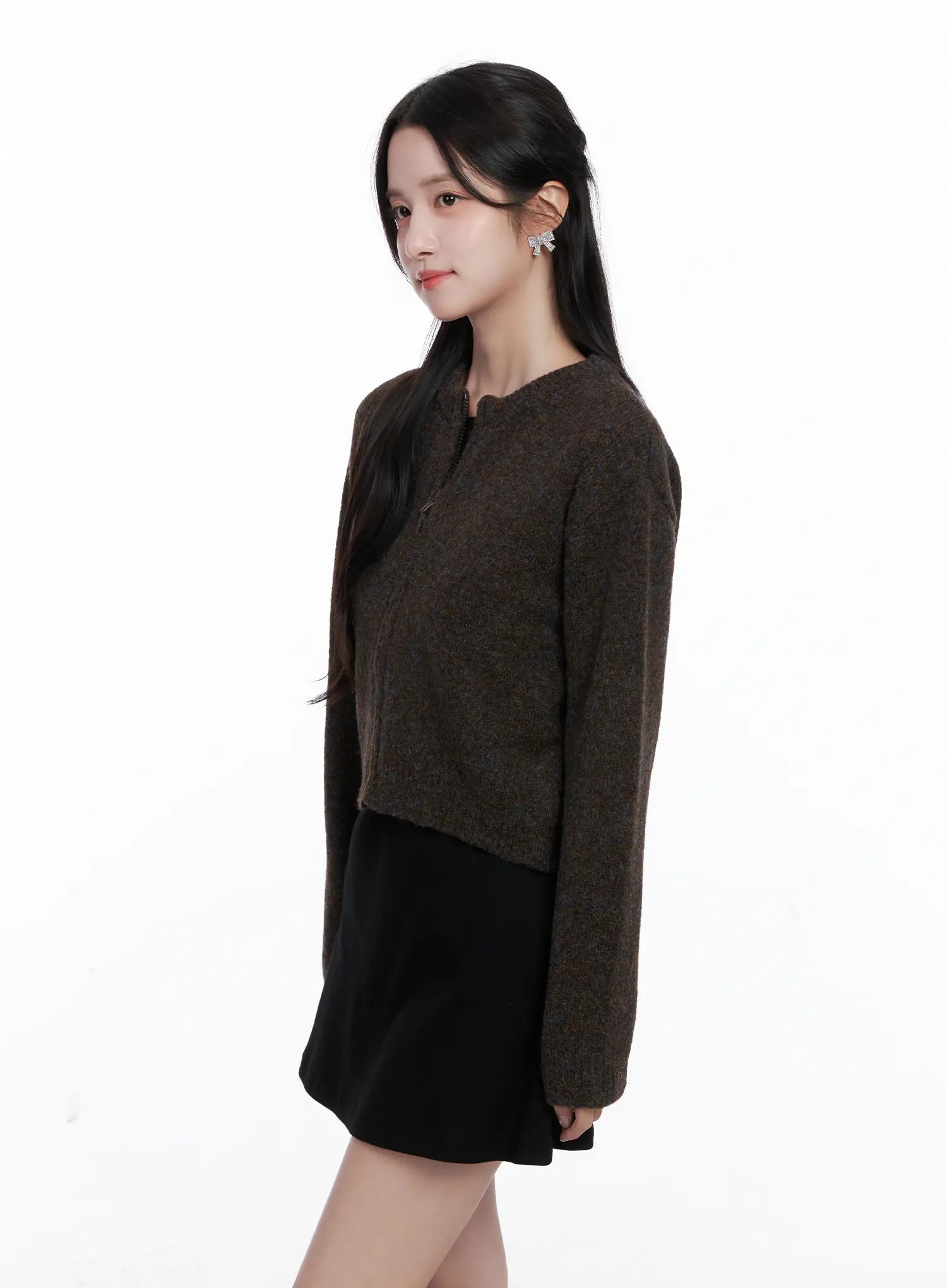 classic-round-neck-knit-cardigan-cs519 / Brown