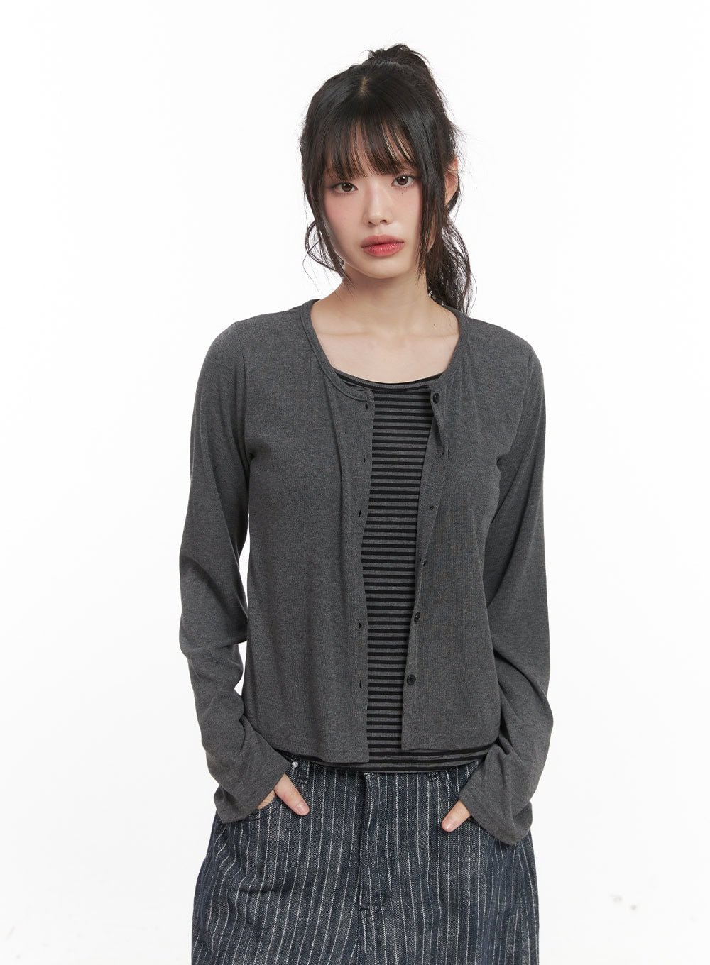 striped-layered-buttoned-cardigan-cj528 / Dark gray