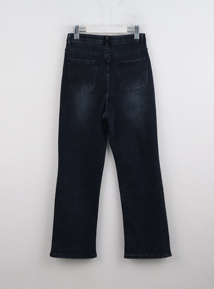 washed-denim-straight-jeans-on330