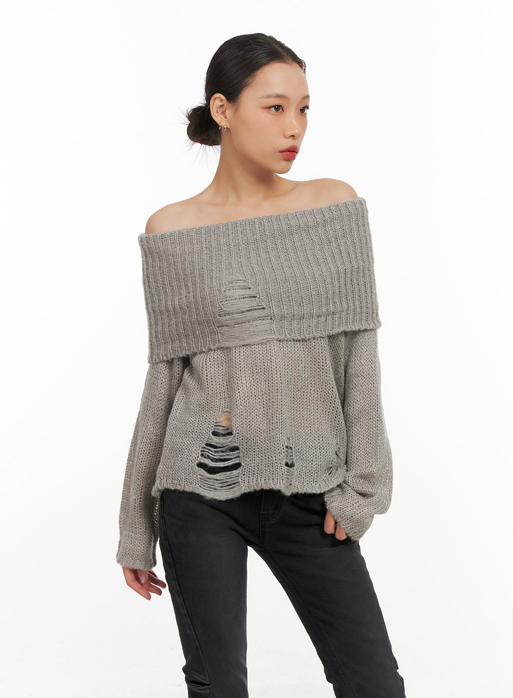 off-shoulder-destroyed-acrylic-sweater-cd410 / Gray