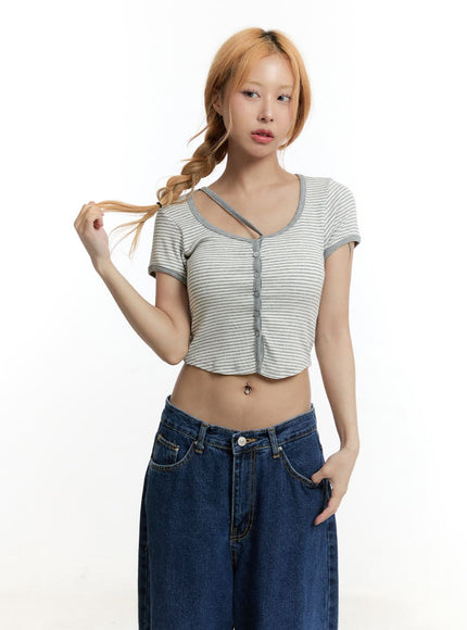 stripe-buttoned-crop-top-cy501 / Gray