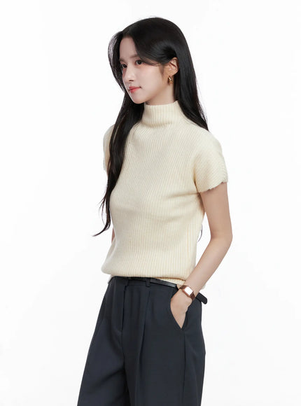 ribbed-mock-neck-top-cs523 / Light beige