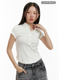 buttoned-collar-crop-tee-cu405 / Light beige