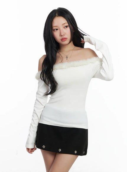 faux-fur-off-shoulder-long-sleeve-top-cj515 / White