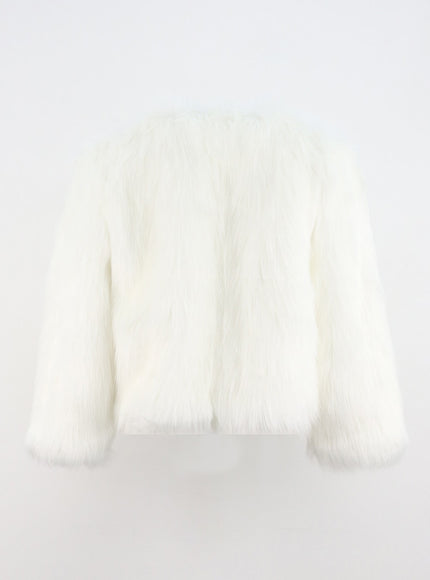 soft-faux-fur-jacket-in323