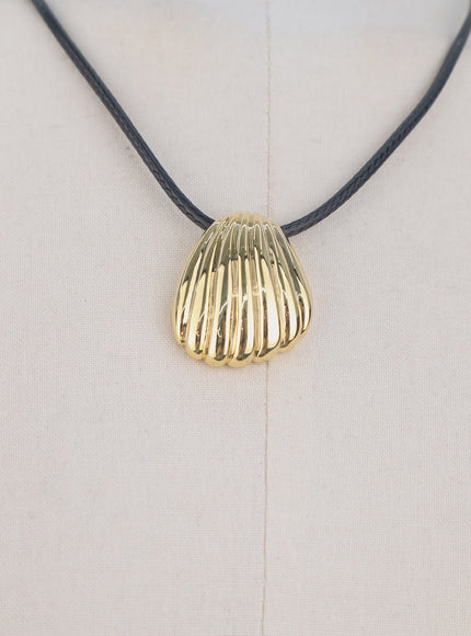 shell-pendant-necklace-ol313