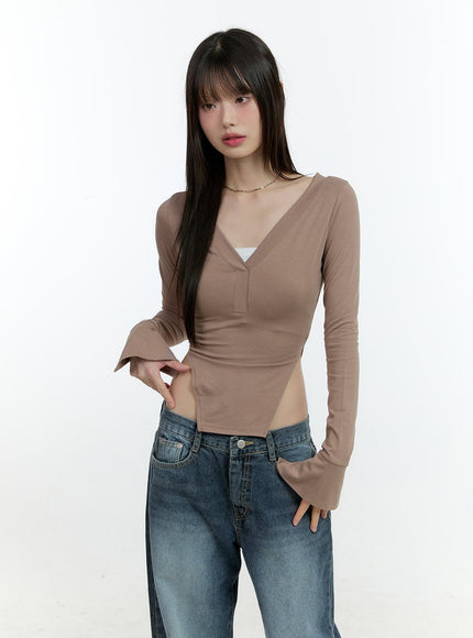 v-neck-cutout-long-sleeve-crop-top-cf507 / Beige