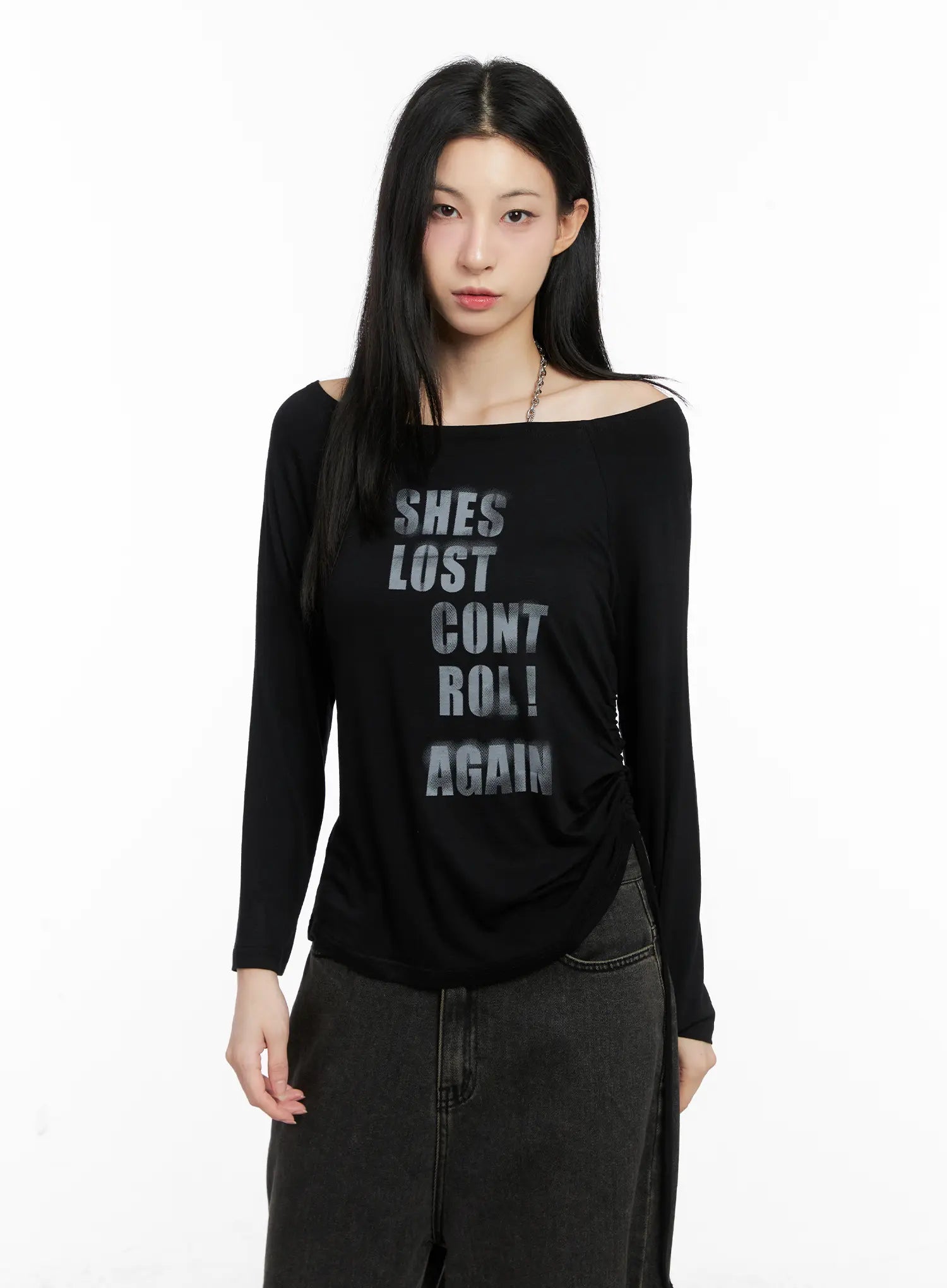 graphic-off-shoulder-long-sleeve-top-cg522 / Black