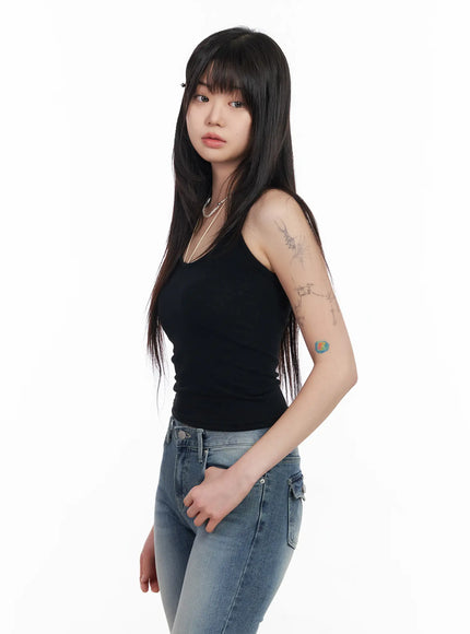 essential-white-halter-top-cm513 / Black