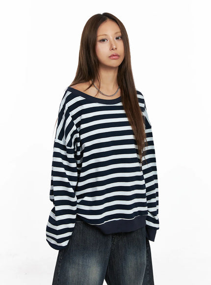 Oversized Striped Off-Shoulder Sweatshirt CO510
