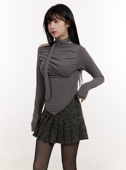 asymmetric-off-shoulder-shirred-crop-top-cj531 / Dark gray