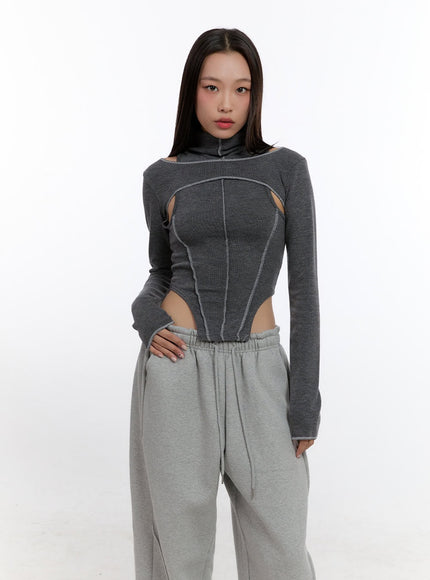 stitched-chic-cut-out-top-cn421 / Dark gray