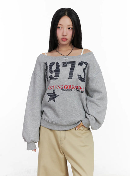 oversized-off-shoulder-graphic-sweatshirt-cn528 / Gray