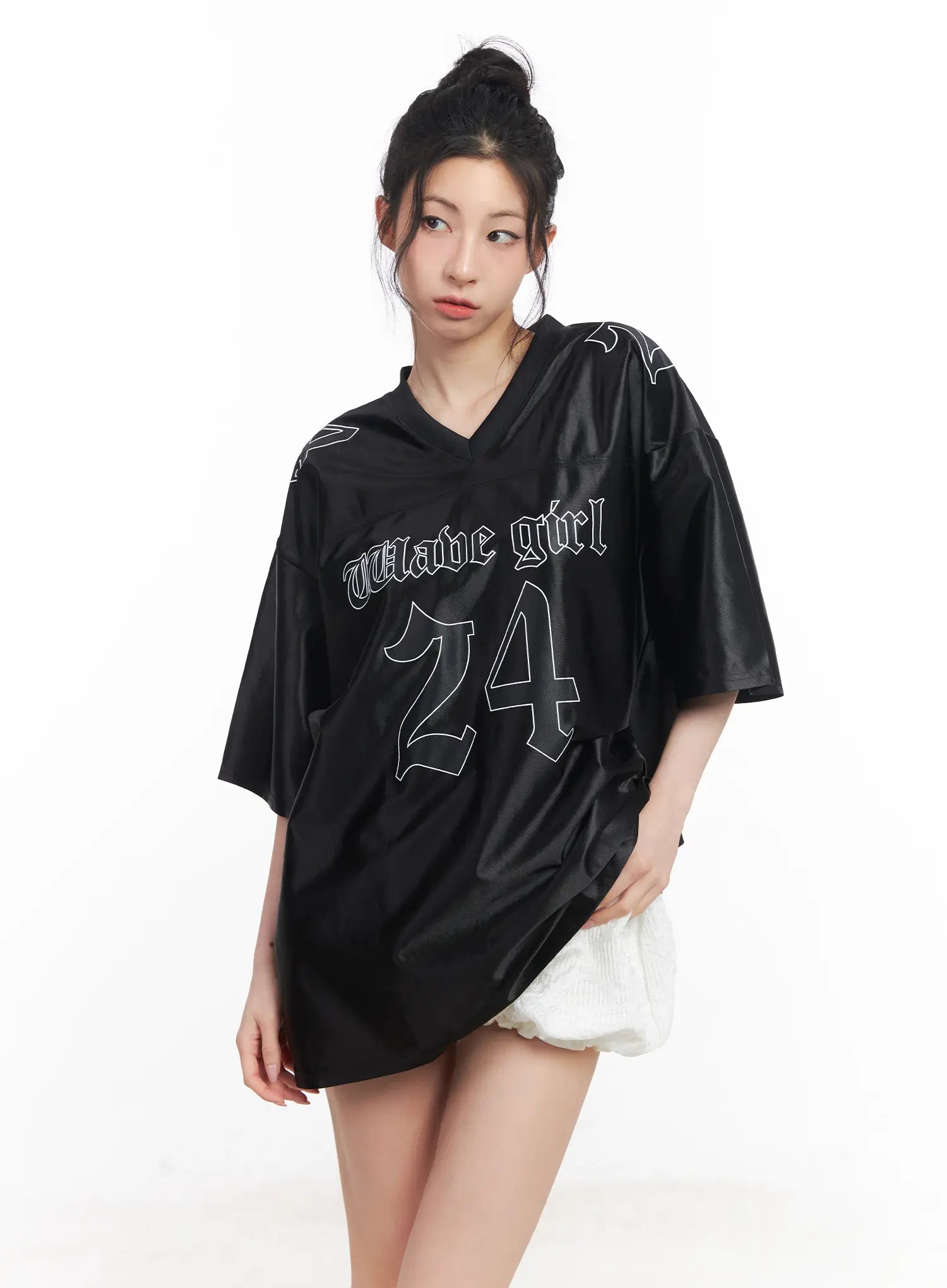 graphic-v-neck-jersey-top-cu510 / Black