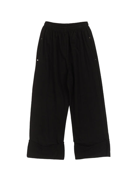stud-roll-up-wide-fit-sweatpants-ca529 / Black