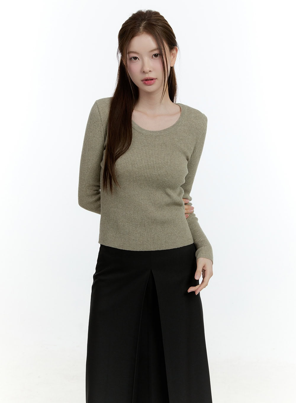 essential-ribbed-long-sleeve-top-cf504 / Dark green