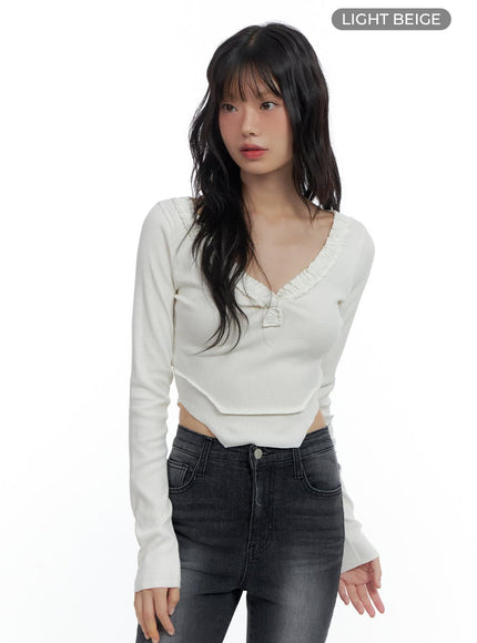 v-neck-ruffle-slim-fit-crop-top-cs420 / Light beige