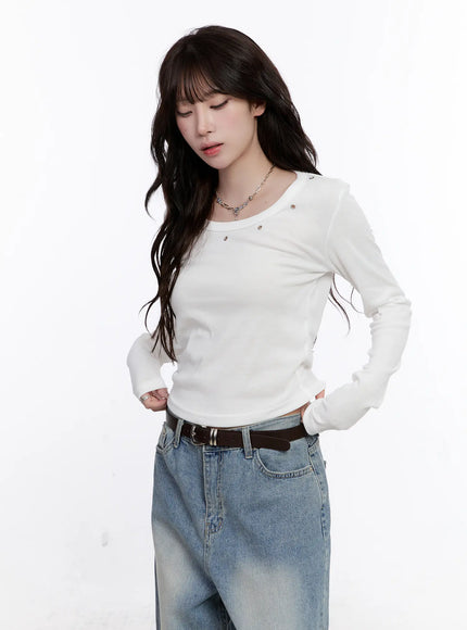 ribbed-u-neck-eyelet-long-sleeve-top-cs530 / White