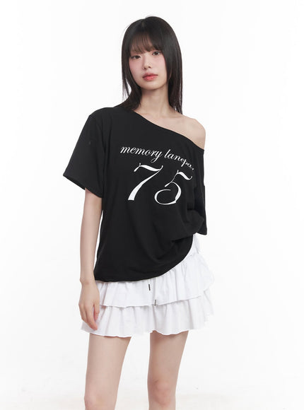 one-shoulder-loose-fit-graphic-tee-cu505 / Black