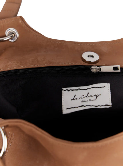 faux-leather-eyelet-tote-bag-cn511