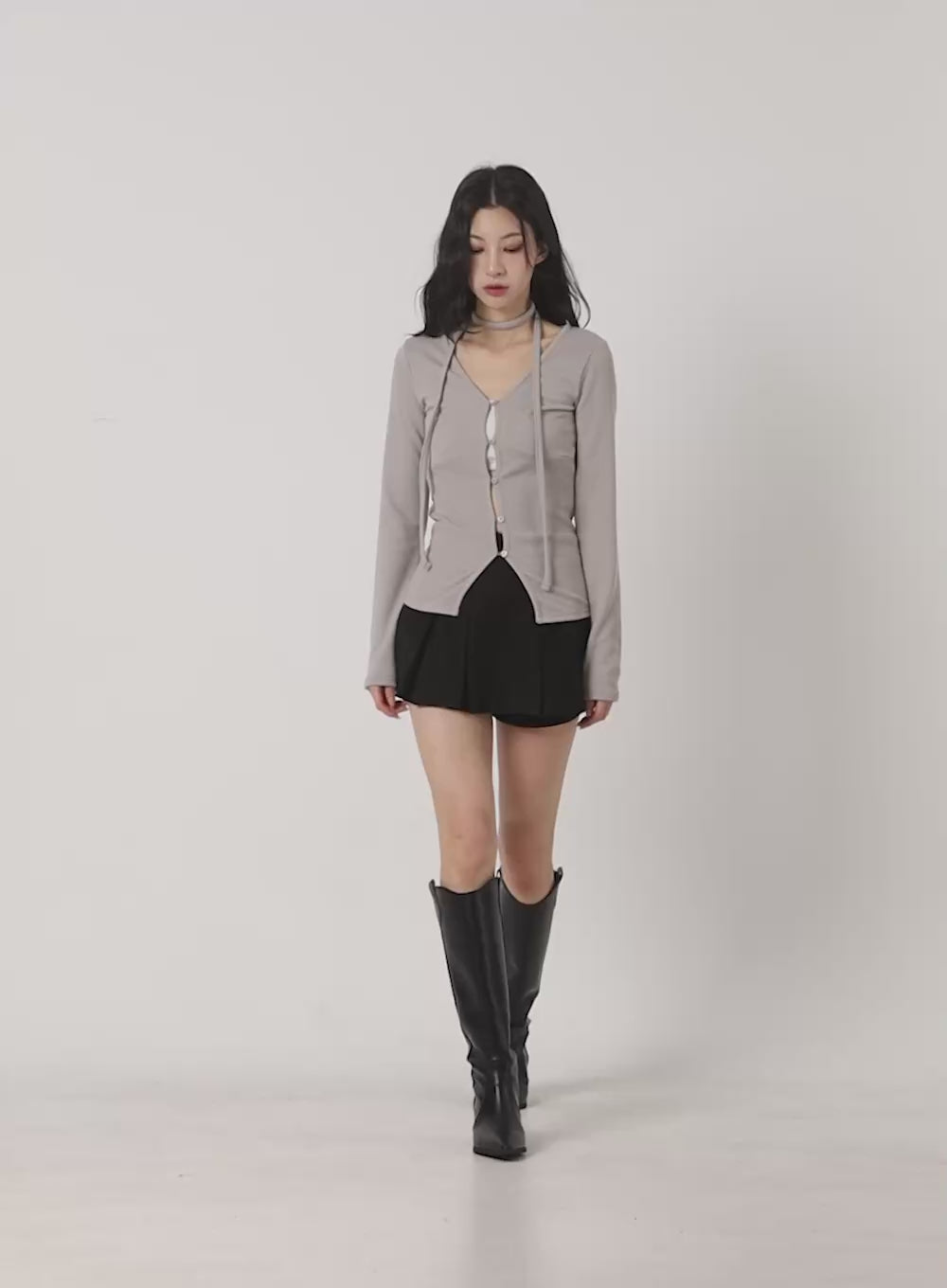 Buttoned V-Neck Slim-Fit Cardigan CN416