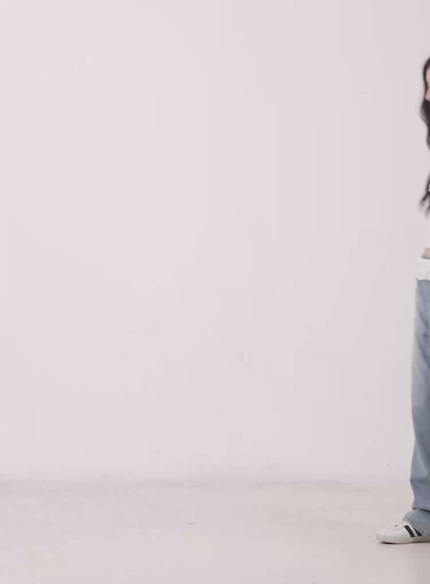 V-Neck Cropped Tee CU511