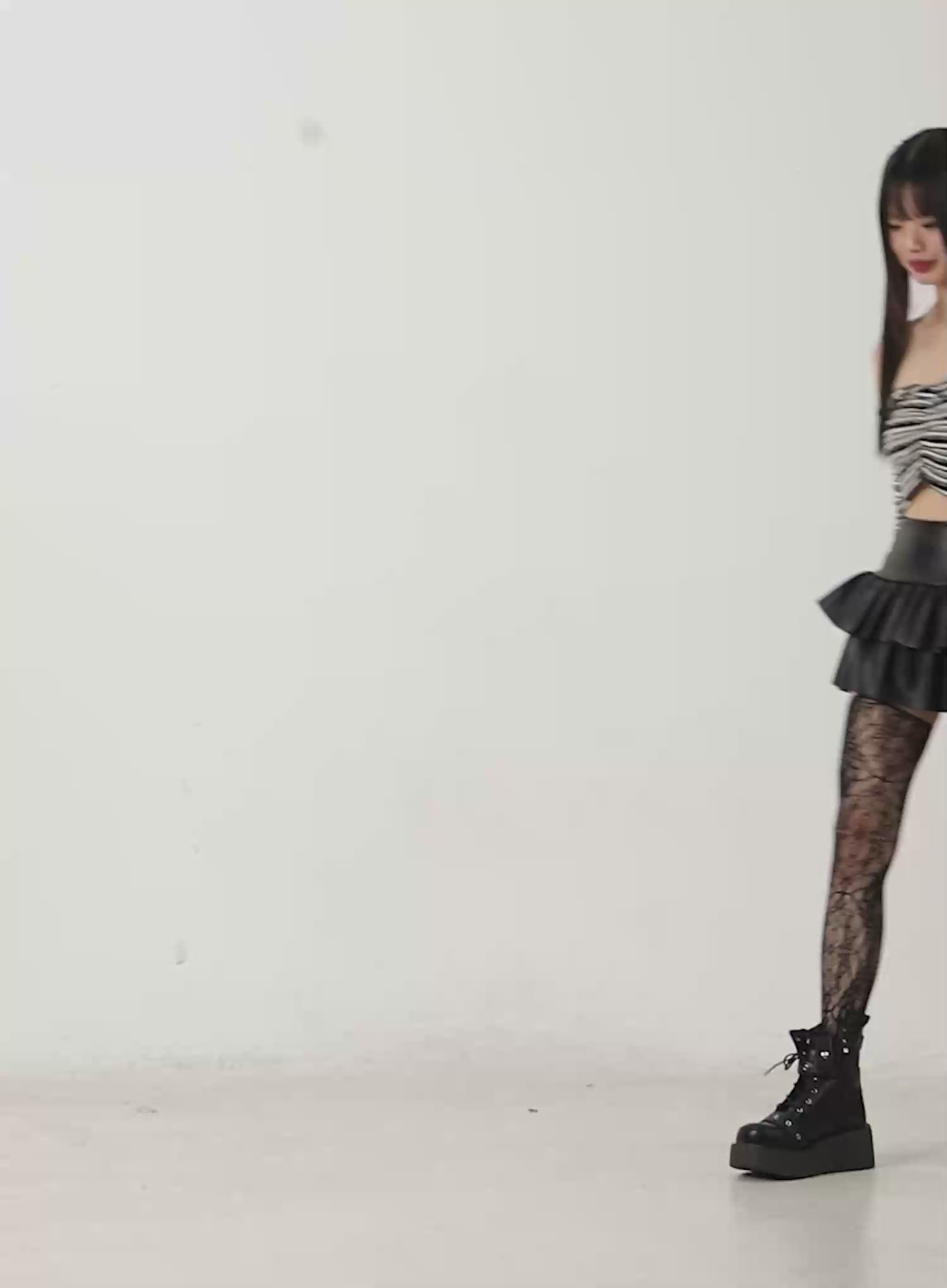 Cropped Striped Off-Shoulder Long Sleeve Top CD522