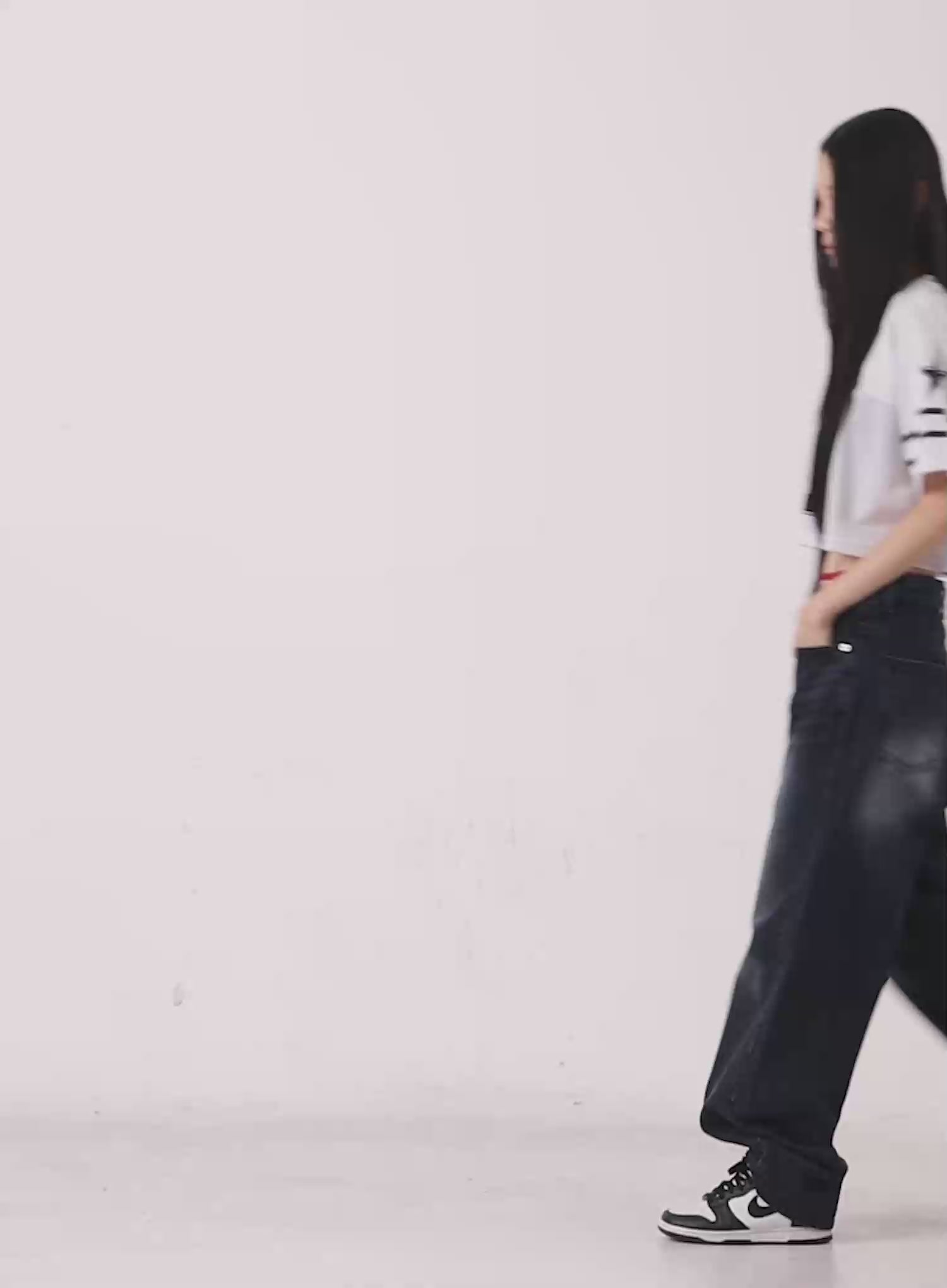 Chungha Washed Wide-Leg Denim Jeans CL530