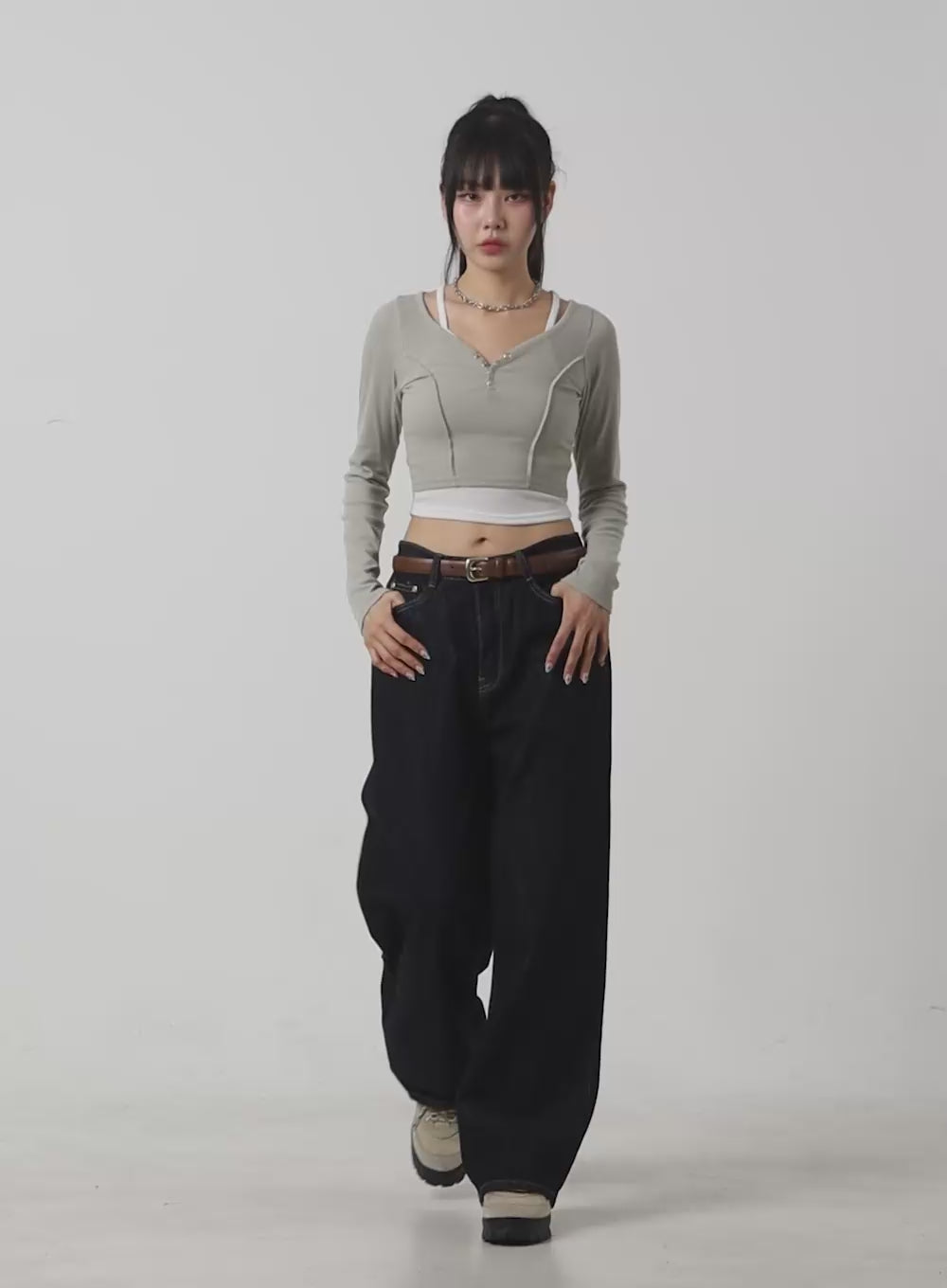 Ribbed Button V-Neck Crop Top OS410