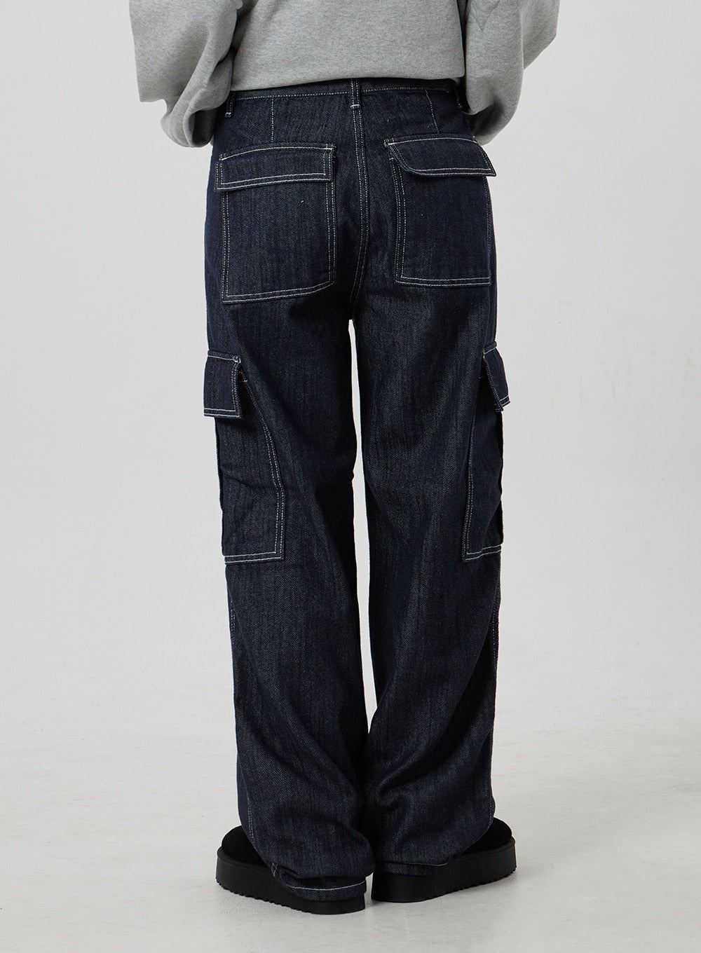 Dark wash 2024 cargo jeans