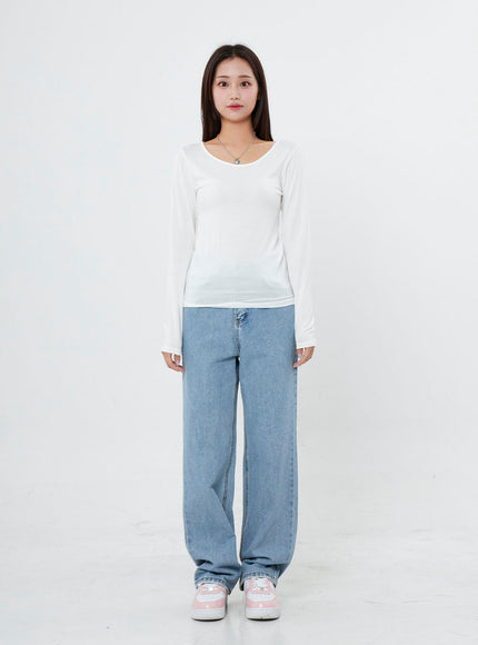 Basic Round Neck Long Sleeve T-Shirt BO07