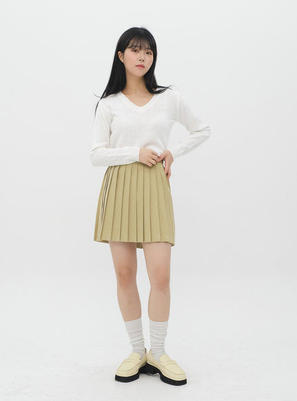 Cropped V Neck Knit C1901
