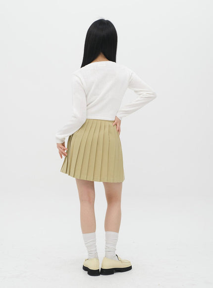 Cropped V Neck Knit C1901