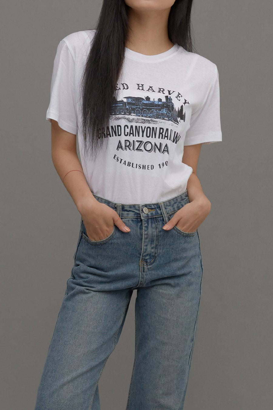 Straight Leg Jeans CM6