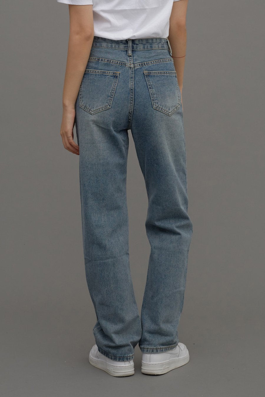 Straight Leg Jeans CM6