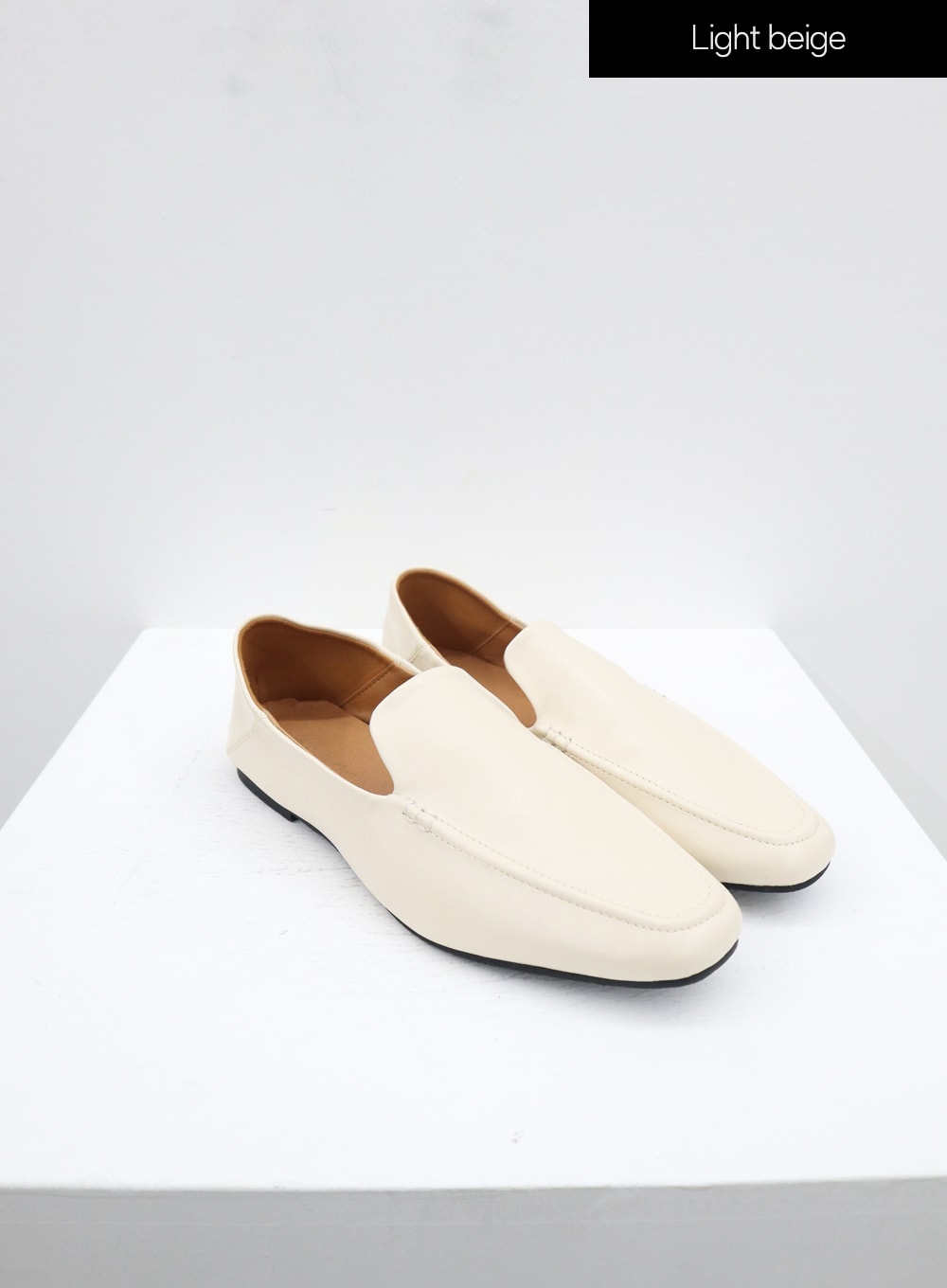 Pointed Toe Mules IM315