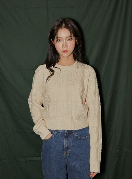 Cropped Cable Knit F6