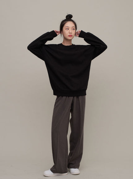 Essential Sweatshirt F17