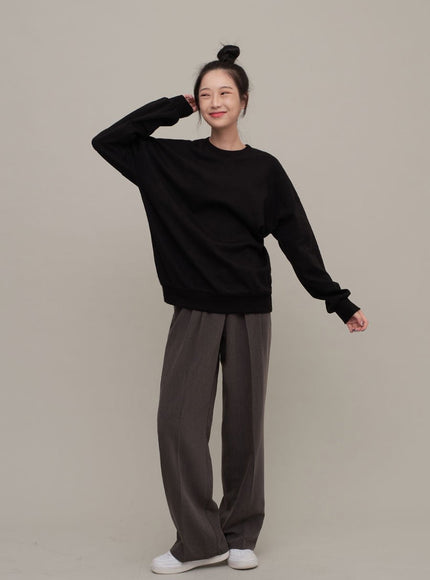 Essential Sweatshirt F17