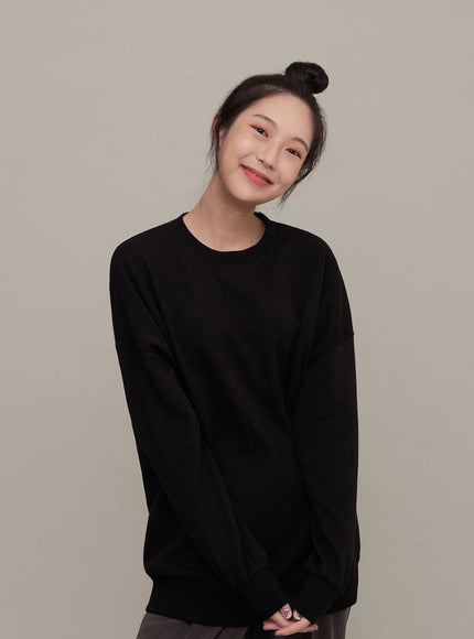 Essential Sweatshirt F17