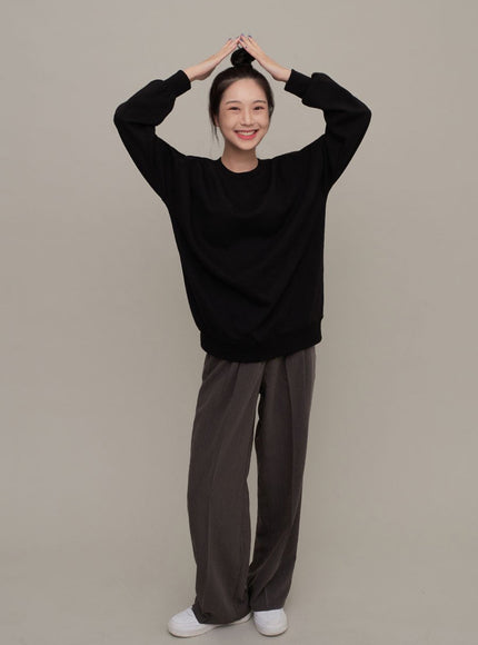 Essential Sweatshirt F17