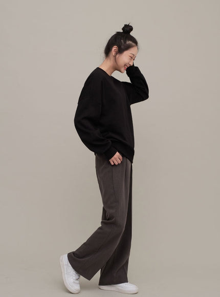 Essential Sweatshirt F17