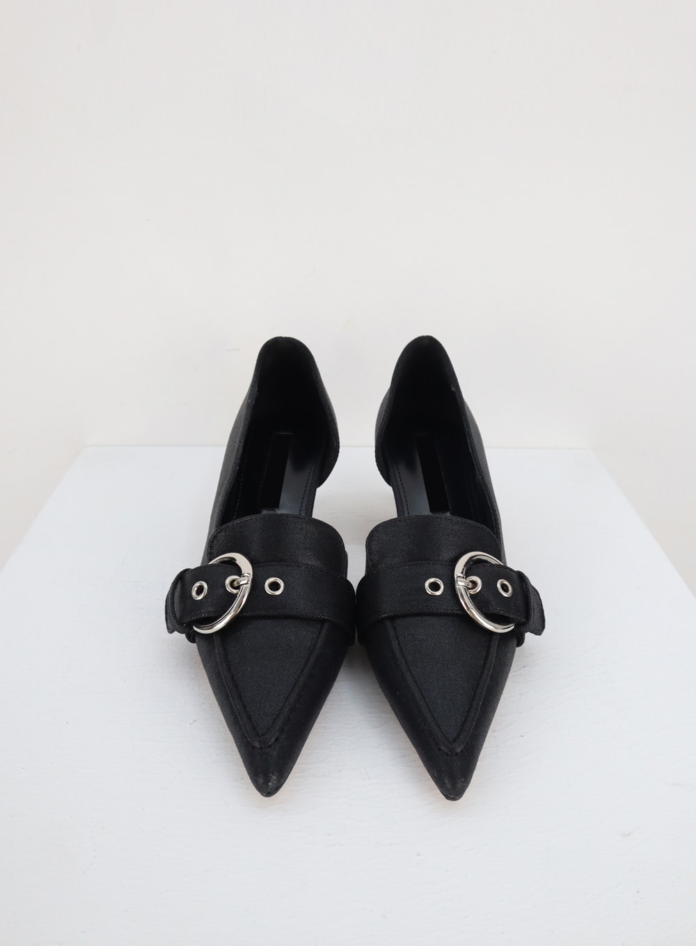 Pointed deals buckle heels